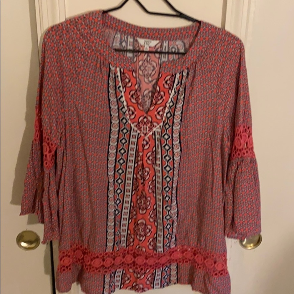 Crown & Ivy top